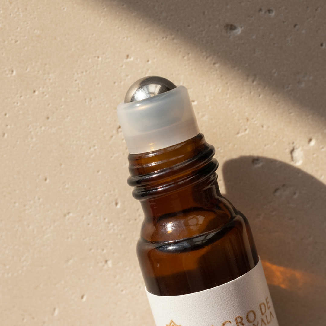 Contorno de ojos fuente divina roll on